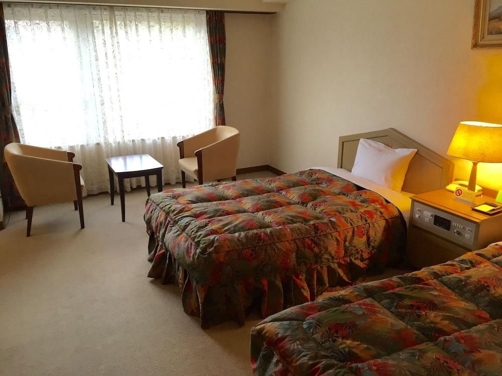 Twin Room - Non-Smoking