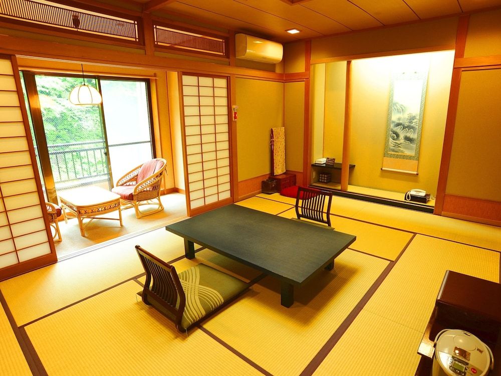 Japanese Style Family Room, River View