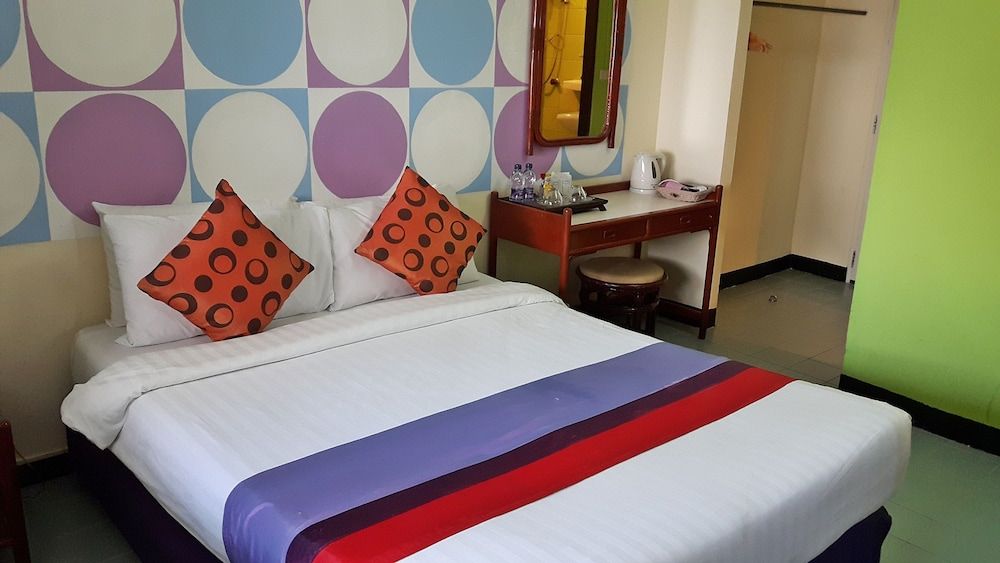 Sawasdee Sukhumvit Inn Superior Room, 1 Queen Bed