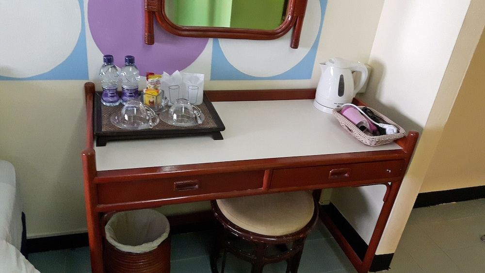 Sawasdee Sukhumvit Inn Superior Room, 1 Queen Bed 8