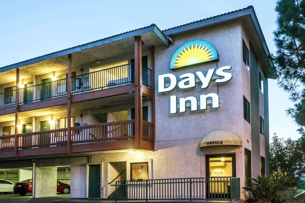 undefined Days Inn by Wyndham Anaheim West 5