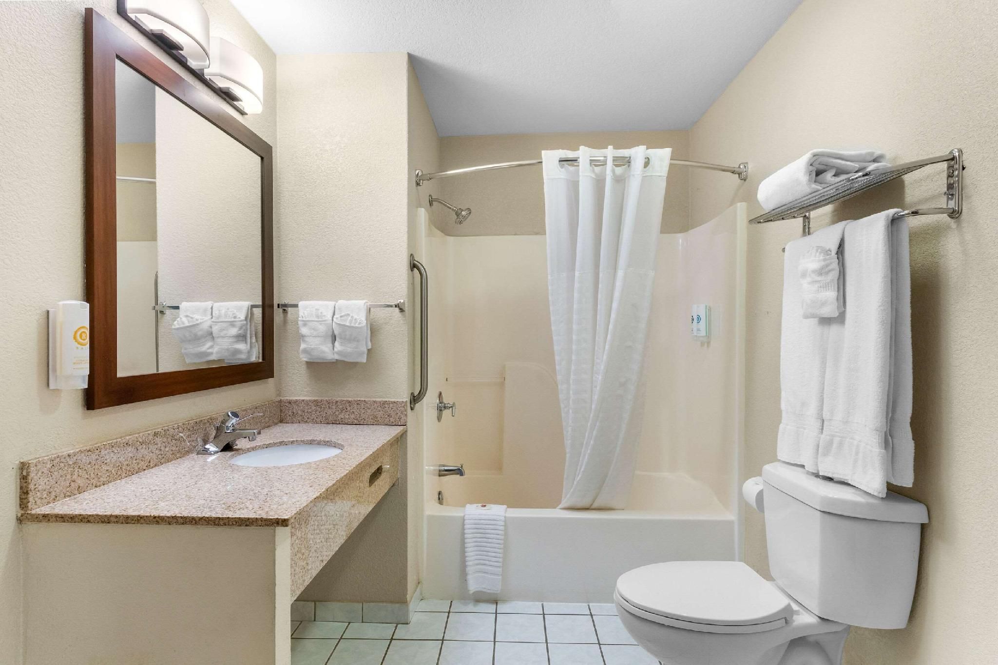 1 King Bed Suite Non-smoking Upgrade