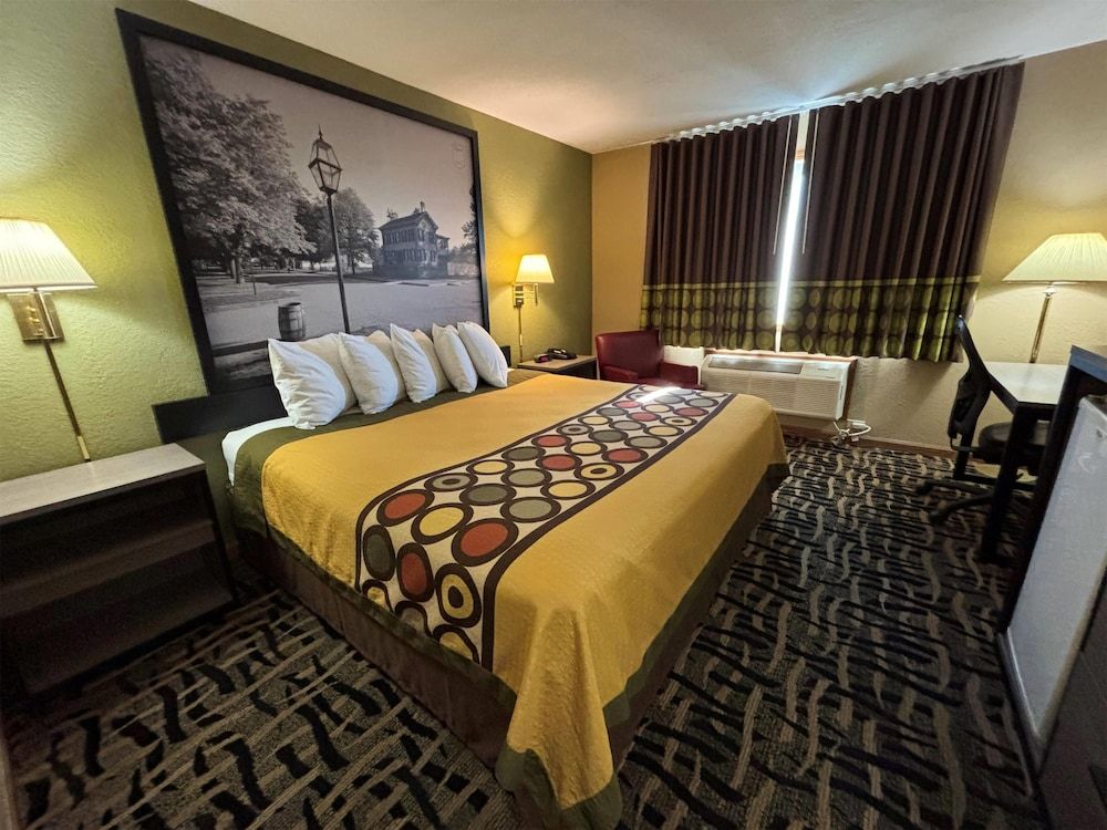 Standard Room, 1 King Bed