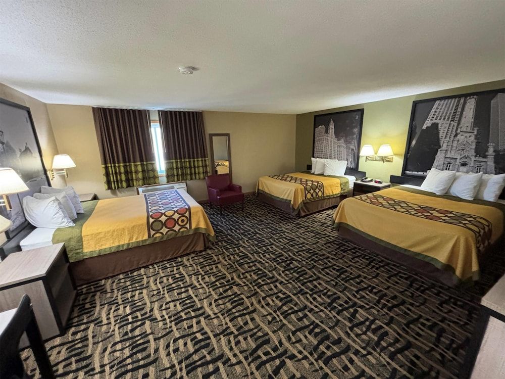 Suite, Multiple Beds