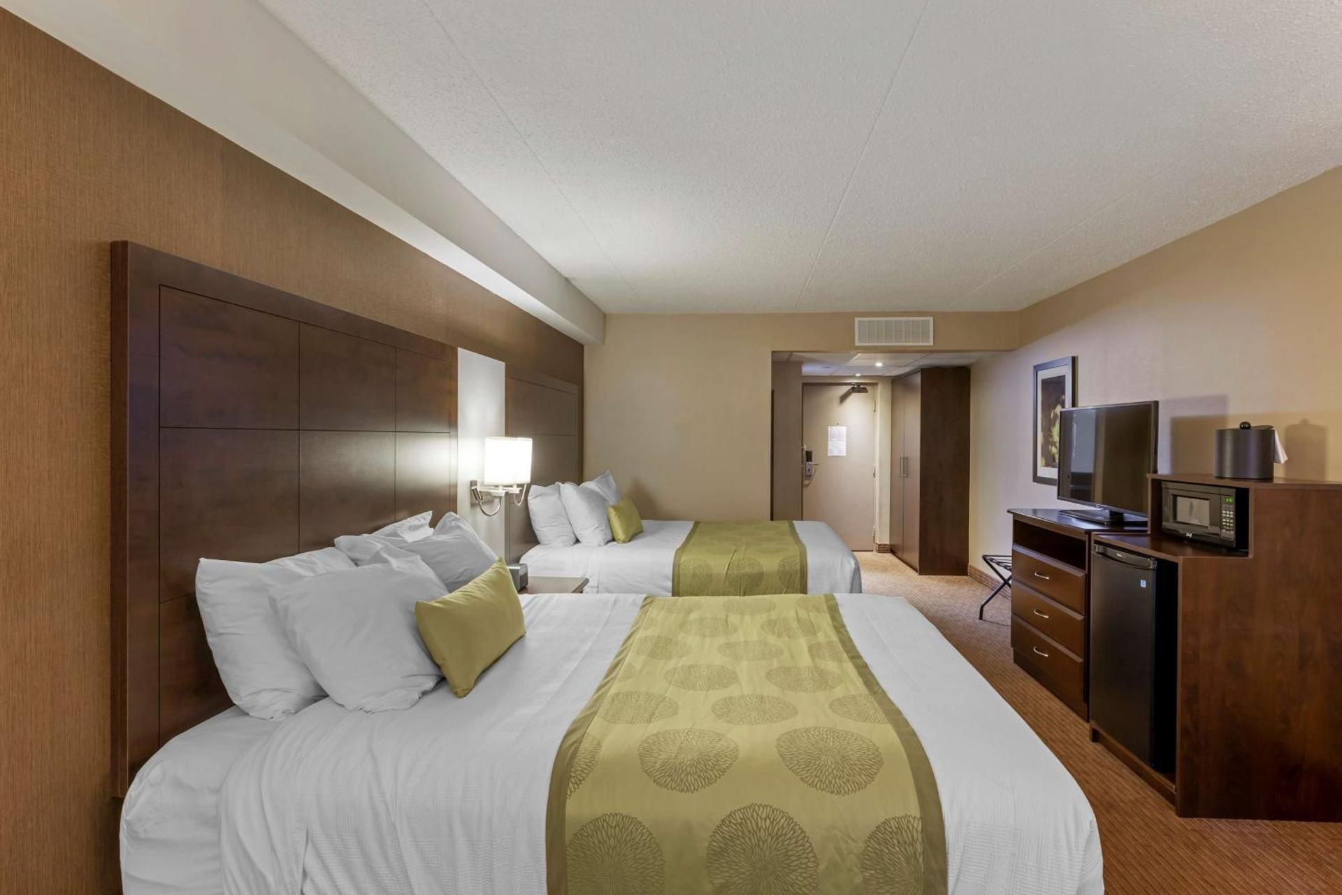 2 Queen Beds, Nonsmoking, Atrium View, No Elevator Access