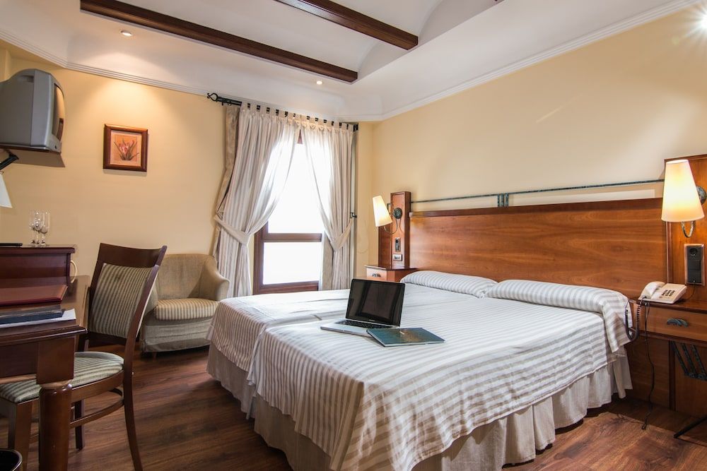 Hotel Abades Guadix Twin Room (Extra bed, 3 ADULTS)