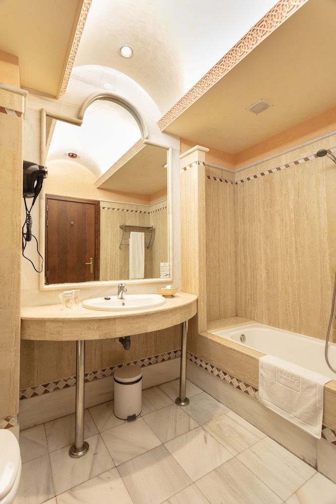 Hotel Abades Guadix Twin Room (Extra bed, 2 adults + 1 child) 4