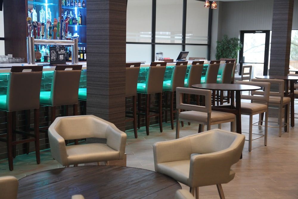 undefined Four Points by Sheraton Toronto Airport 6