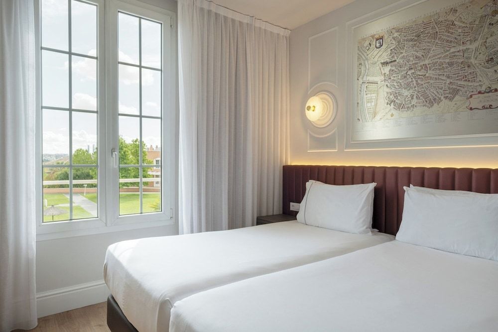 Exe Zarzuela Park Double Room 4