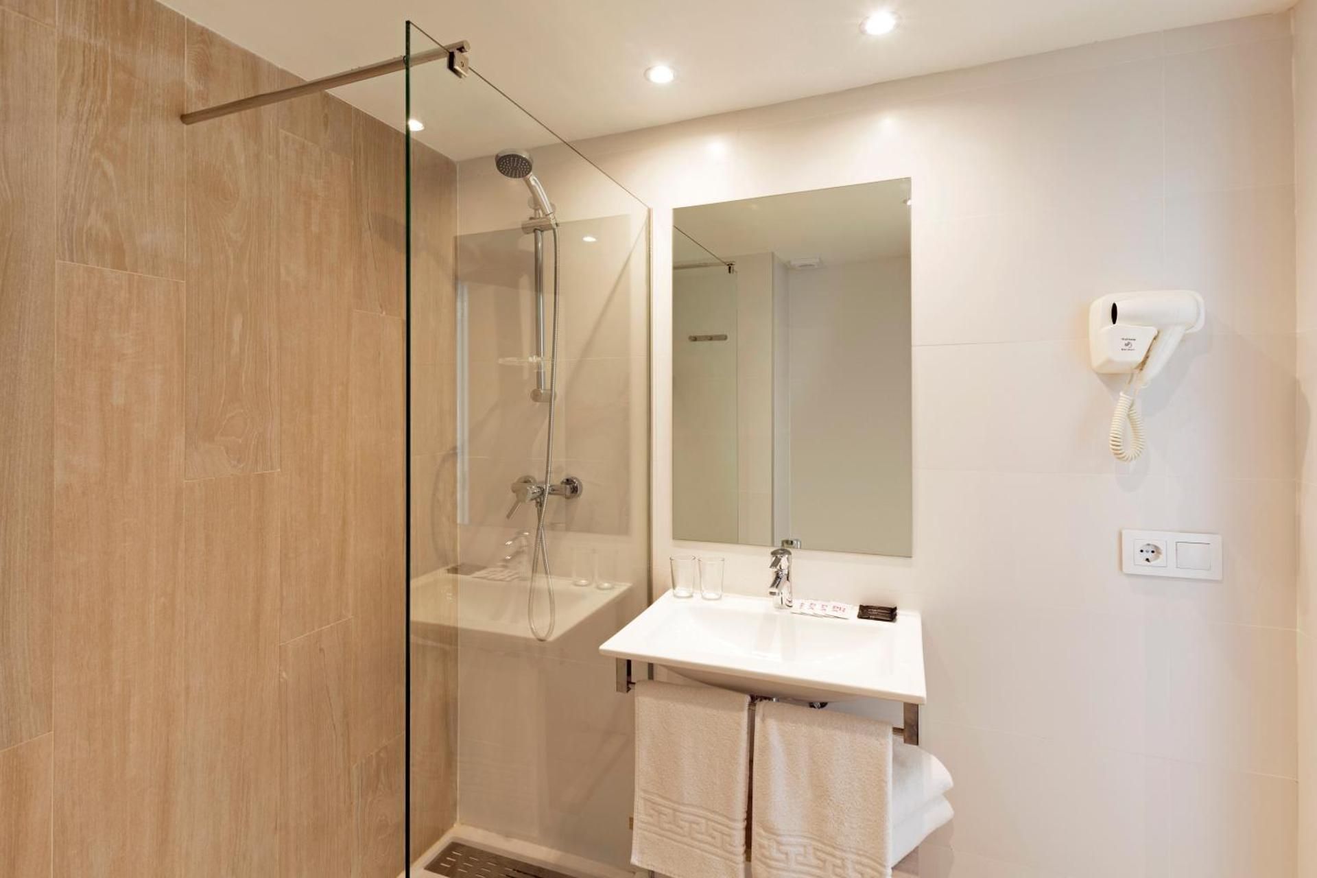 One-Bedroom Apartment (2Adults + 1Child)