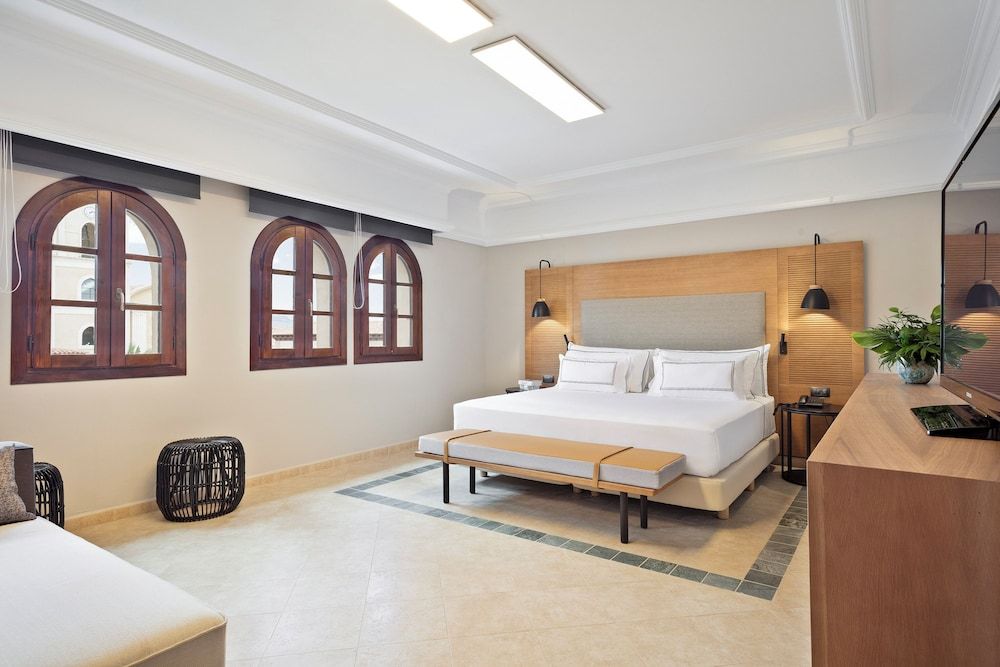 The Level Presidential Suite (2+1)