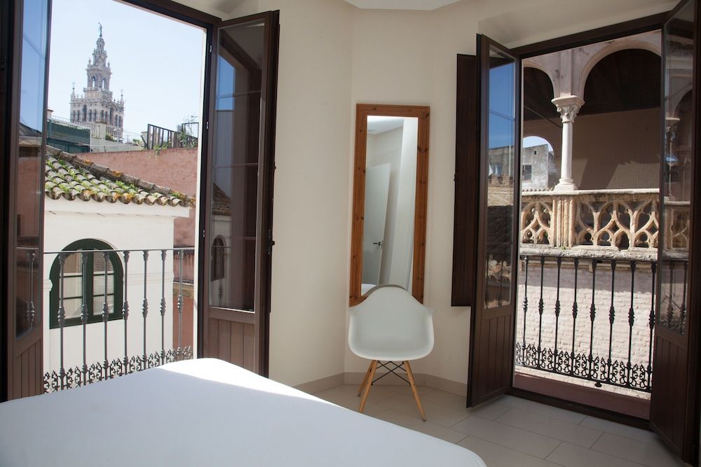 Guzman El Bueno Suites Deluxe Apartment, 2 Bedrooms 6