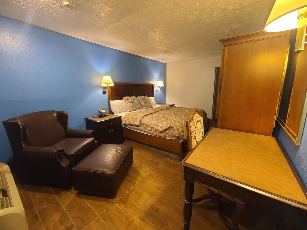 Garden Inn & Extended Stay Shepherdsville / Louisville Standard Room, 1 King Bed, Non Smoking 5