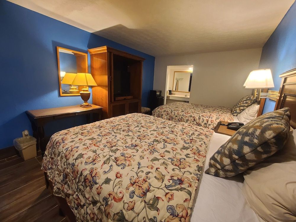 Garden Inn & Extended Stay Shepherdsville / Louisville Double Room, 2 Queen Beds, Non Smoking 5