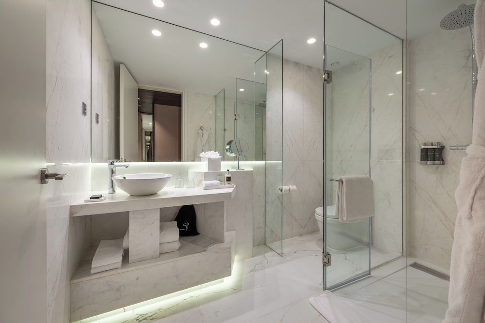 Hyatt Centric Gran Via Madrid Room, 1 King Bed 9