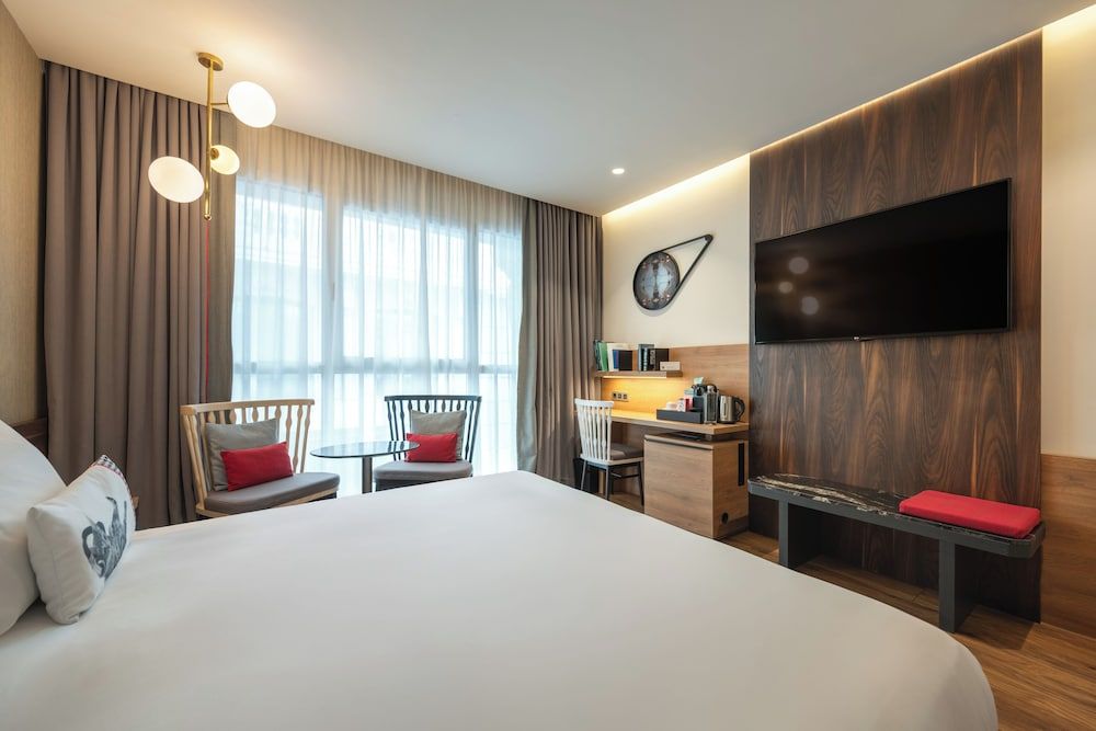 Hyatt Centric Gran Via Madrid Room, 1 King Bed 3