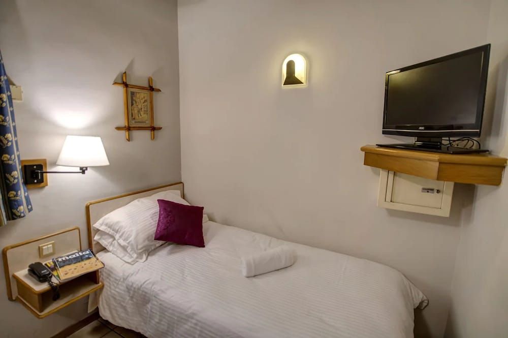 Sliema Chalet Hotel Single Room 2