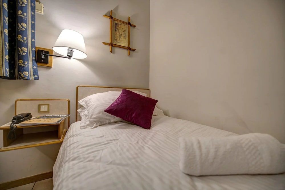 Sliema Chalet Hotel Single Room