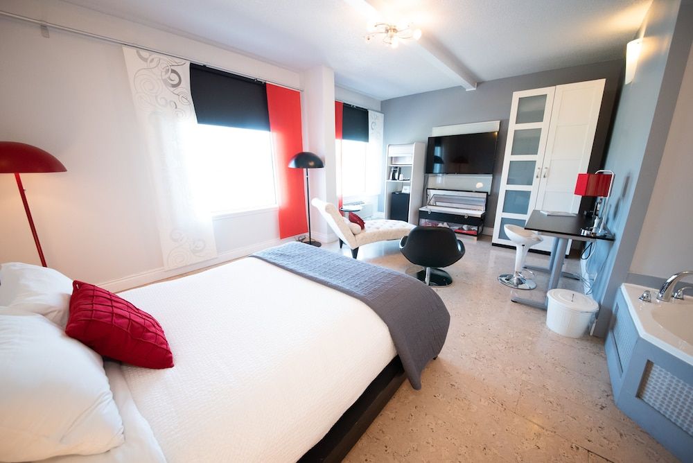 Superior Suite, 1 Queen Bed, Non Smoking