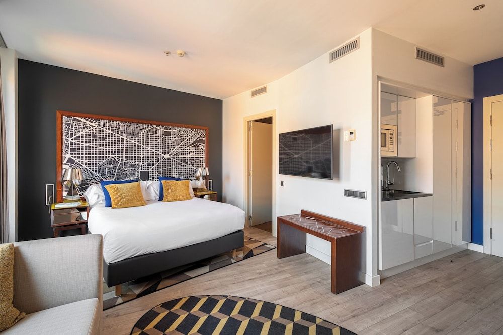 Naitly Barcelona Poblenou Studio 2