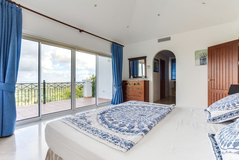 Comfort Villa, 4 Bedrooms, Private Pool