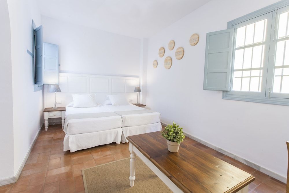 Apartamentos Suites Santa Cruz Apartment, 2 Twin Beds, Ground Floor 3