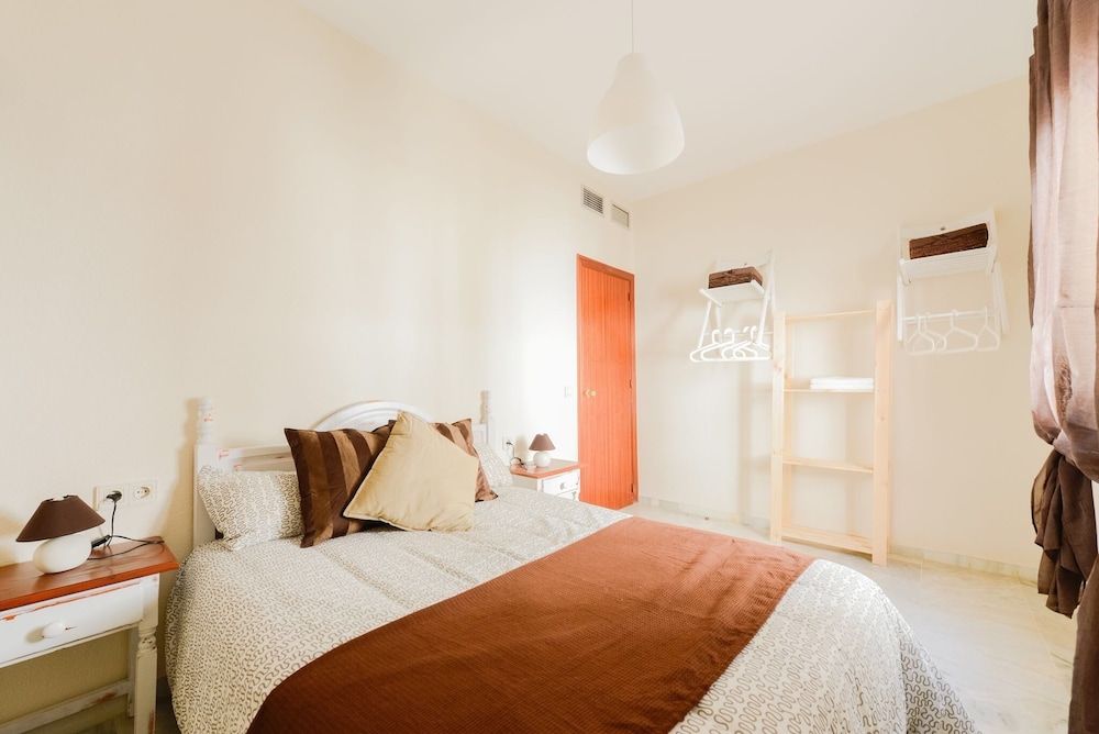 Sevilla Apartments Arrayán Apartment, 3 Bedrooms 5