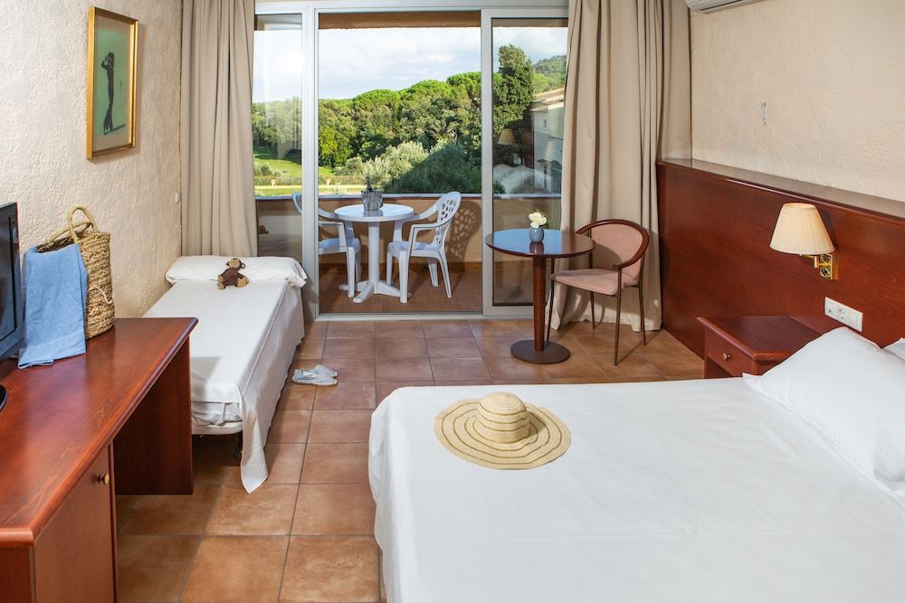 Standard Triple Room, Terrace