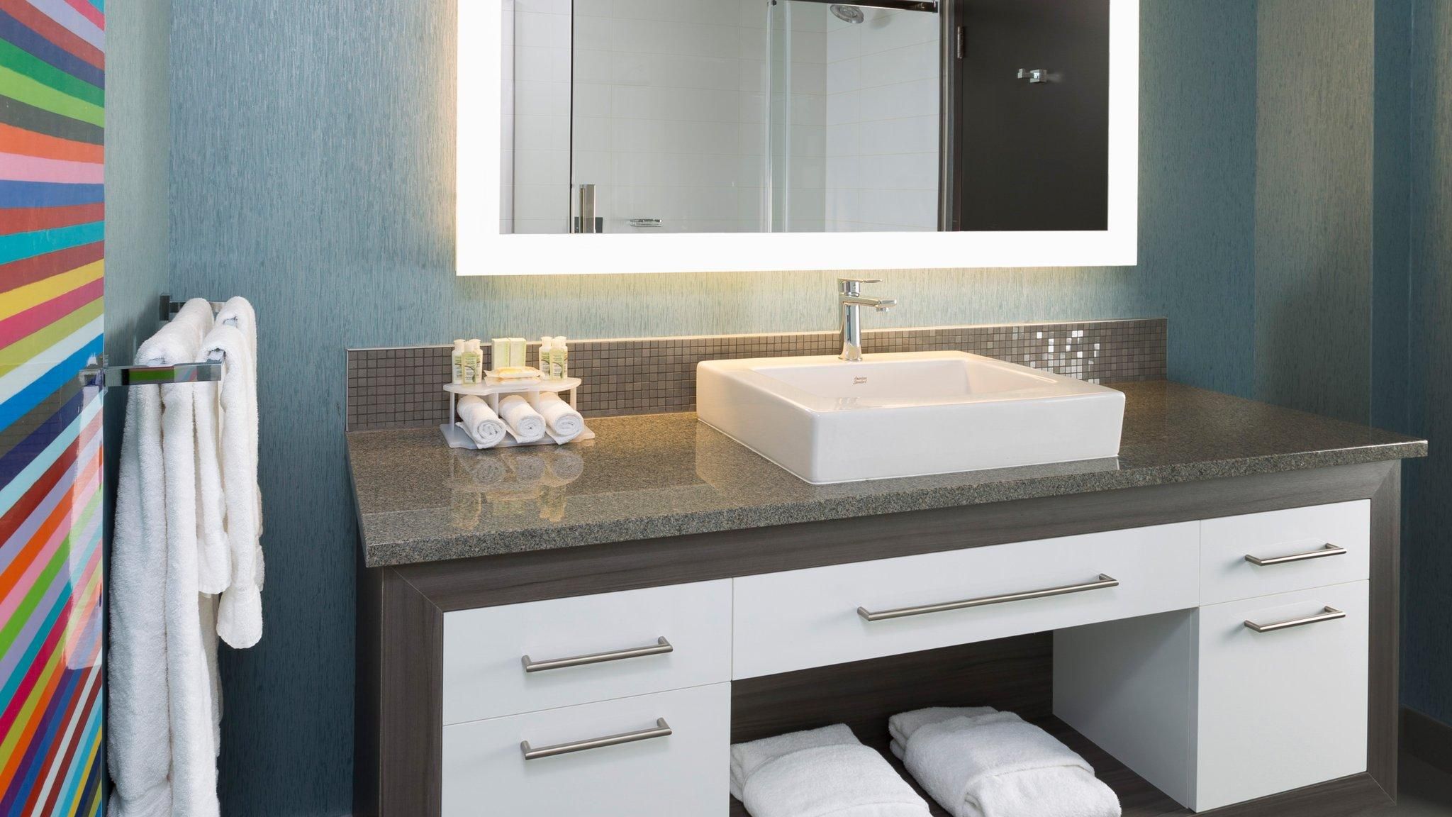 1 Bedroom Suite Kitchen Sofa Bed