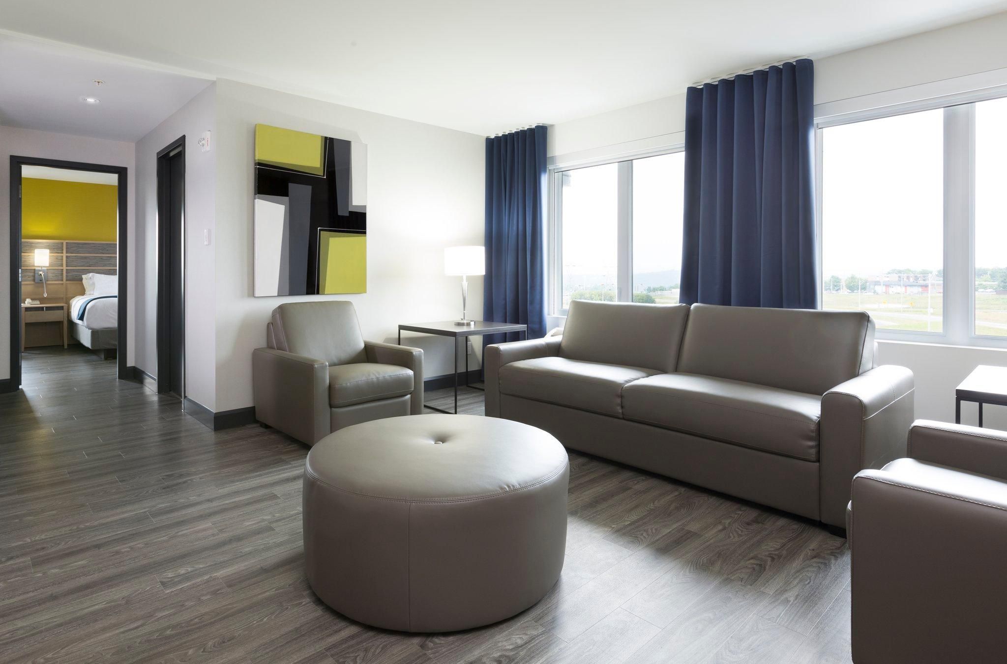 1 Bedroom Suite Kitchen Sofa Bed