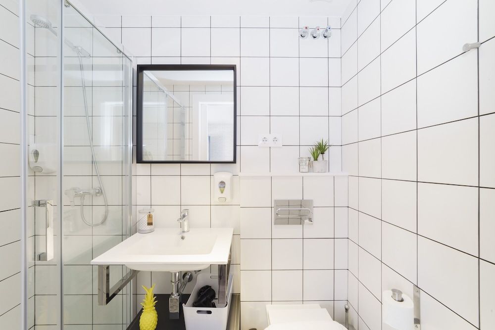 BYPILLOW Wander Twin Room 9