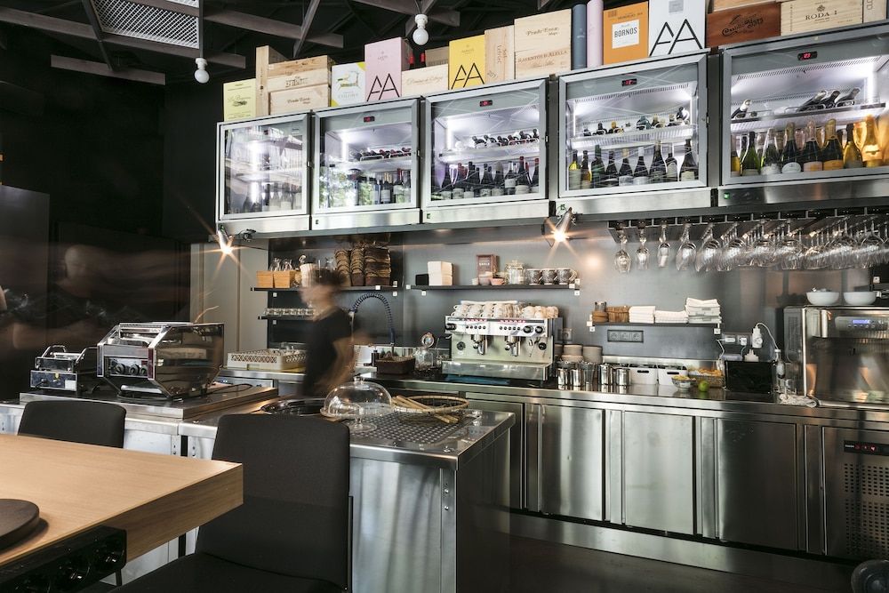 undefined Hotel Niu Barcelona 8