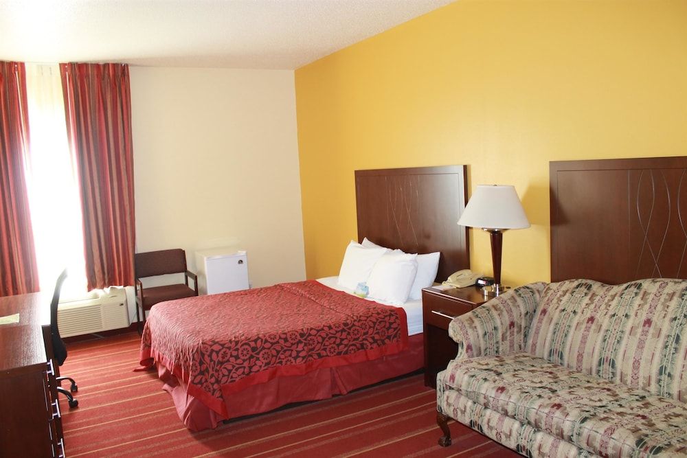 Room, 1 King Bed, Smoking