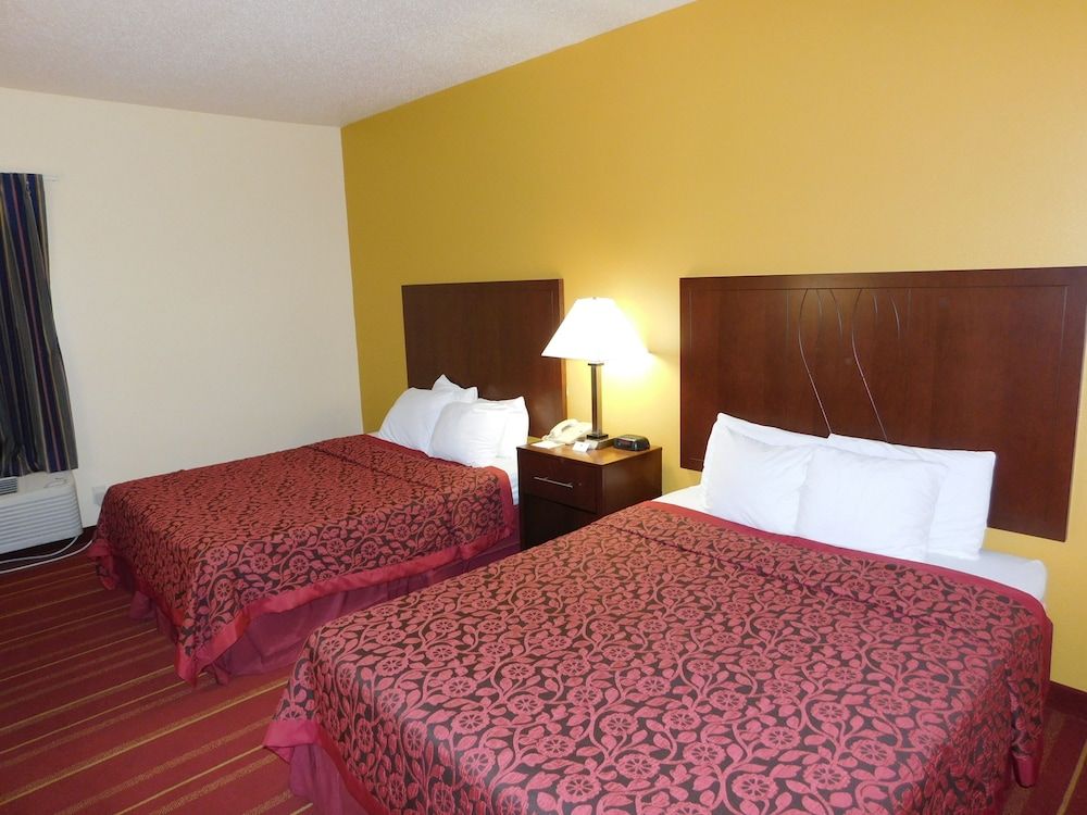Room, 2 Queen Beds, Smoking