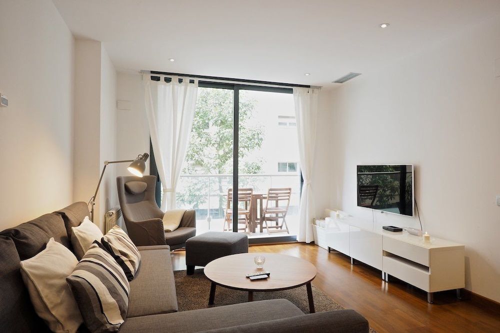 City Apartment, 2 Bedrooms, Patio