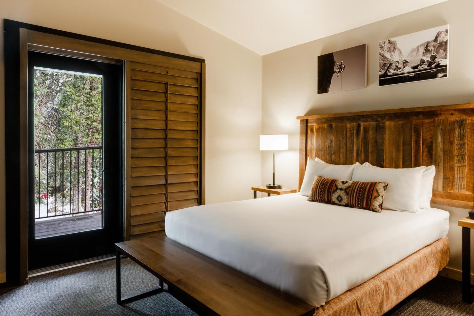 Premium Explorer Cabin One King Bed & One Queen Bed