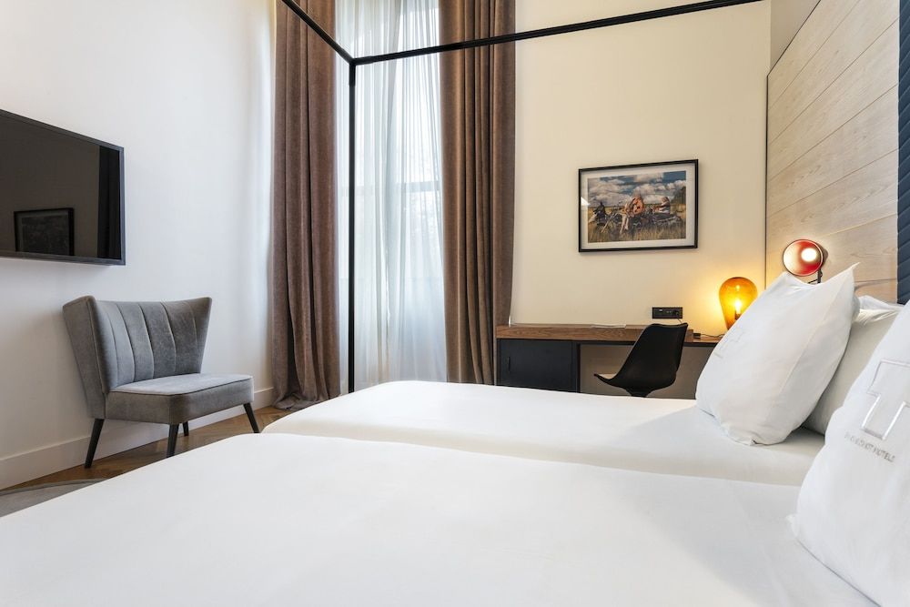 One Shot Tabakalera House Executive Double or Twin Room 3