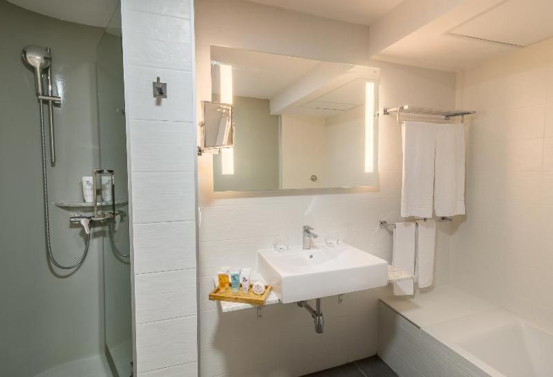 Superior double room with terrace for single use and single parents