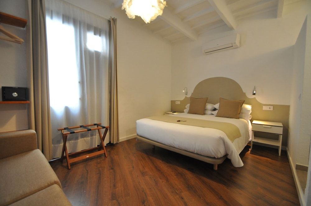 Port Antic Ciutadella  by My Rooms Hotels Standard Double Room 5