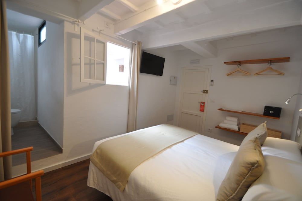 Port Antic Ciutadella  by My Rooms Hotels Standard Double Room 6