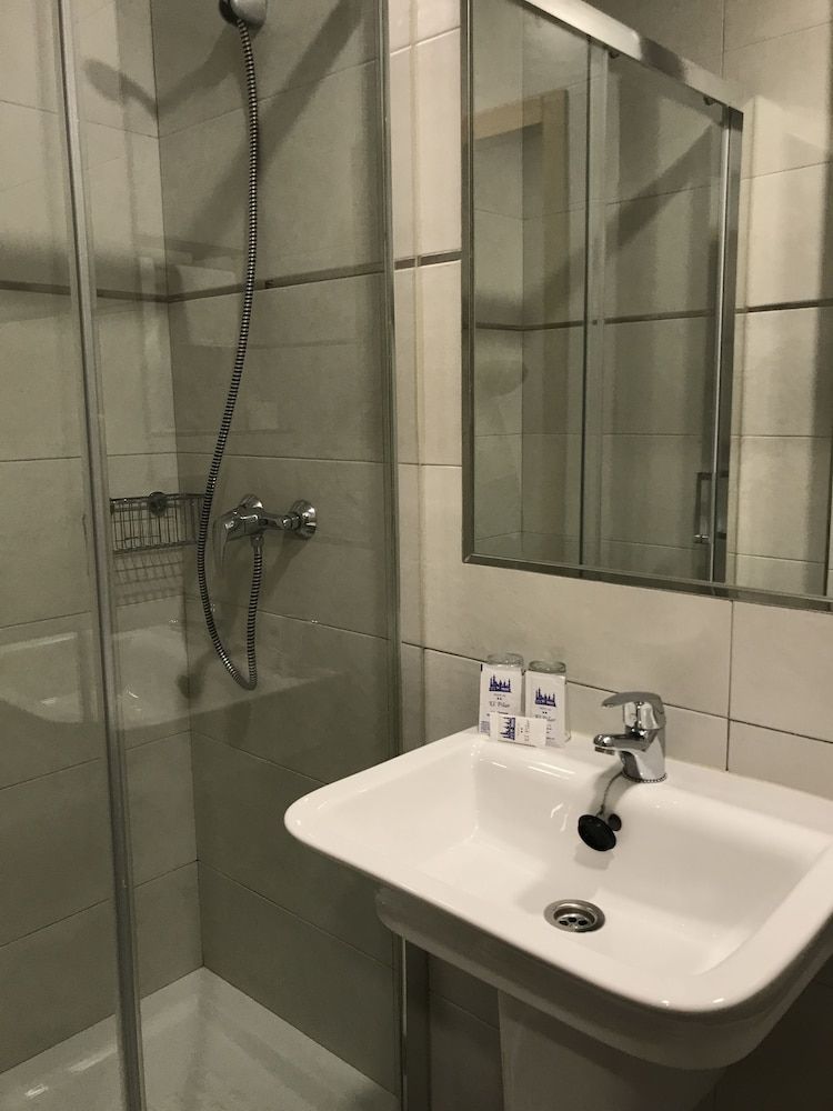 Hostal El Pilar Double Room, Private Bathroom 29