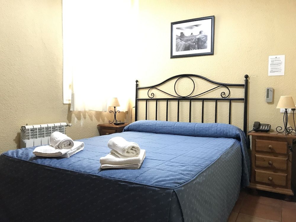 Hostal El Pilar Double Room, Private Bathroom 25