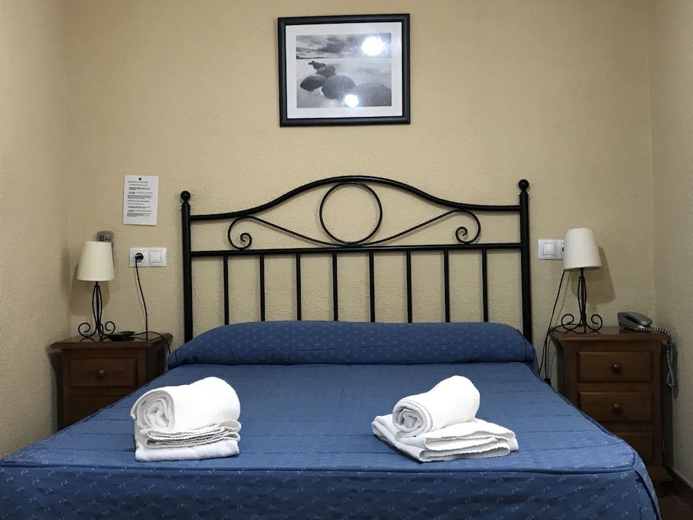 Hostal El Pilar Double Room, Private Bathroom 19