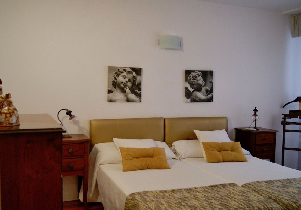 undefined Oh Madrid Mayor Square 10