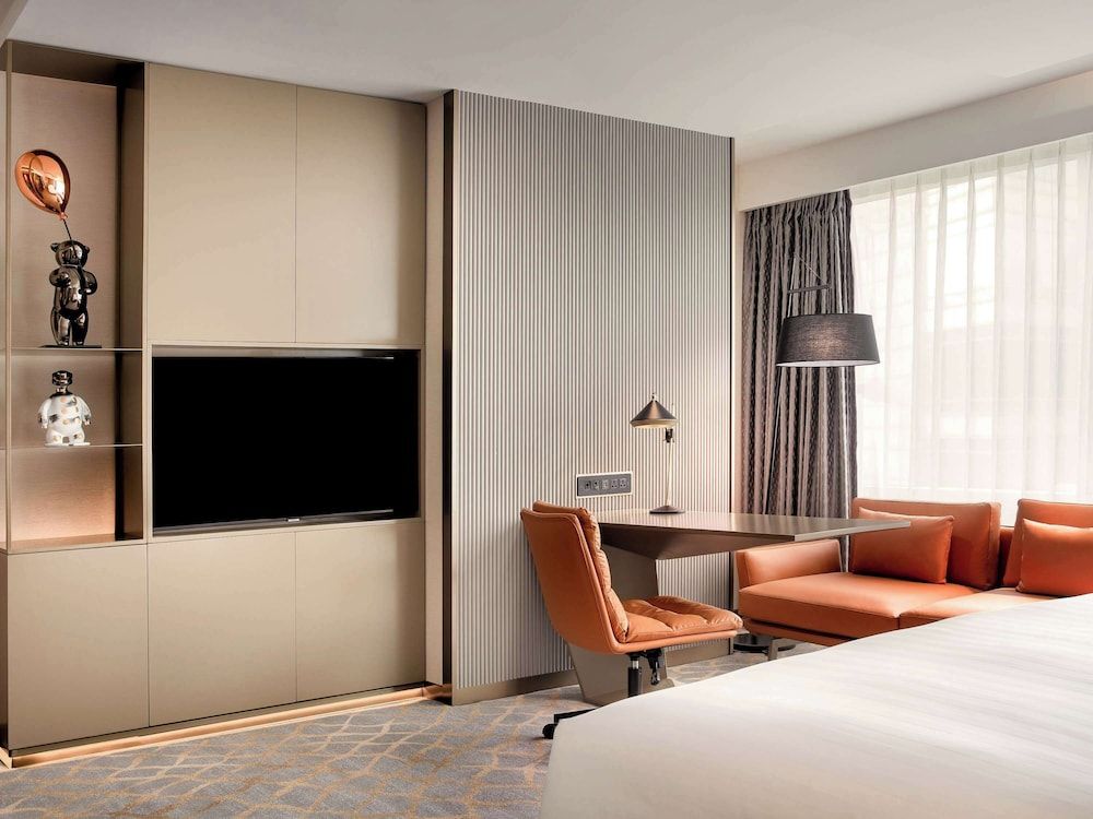 Pullman Shanghai Central-in XinTianDi & Yu Garden Area Superior Room, 2 Twin Beds 5