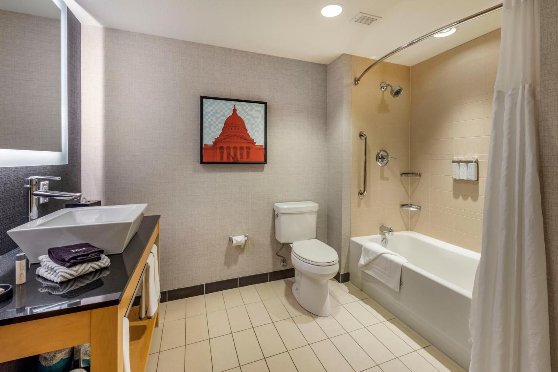 2 Queen Beds, Suite, Nonsmoking, Accessible