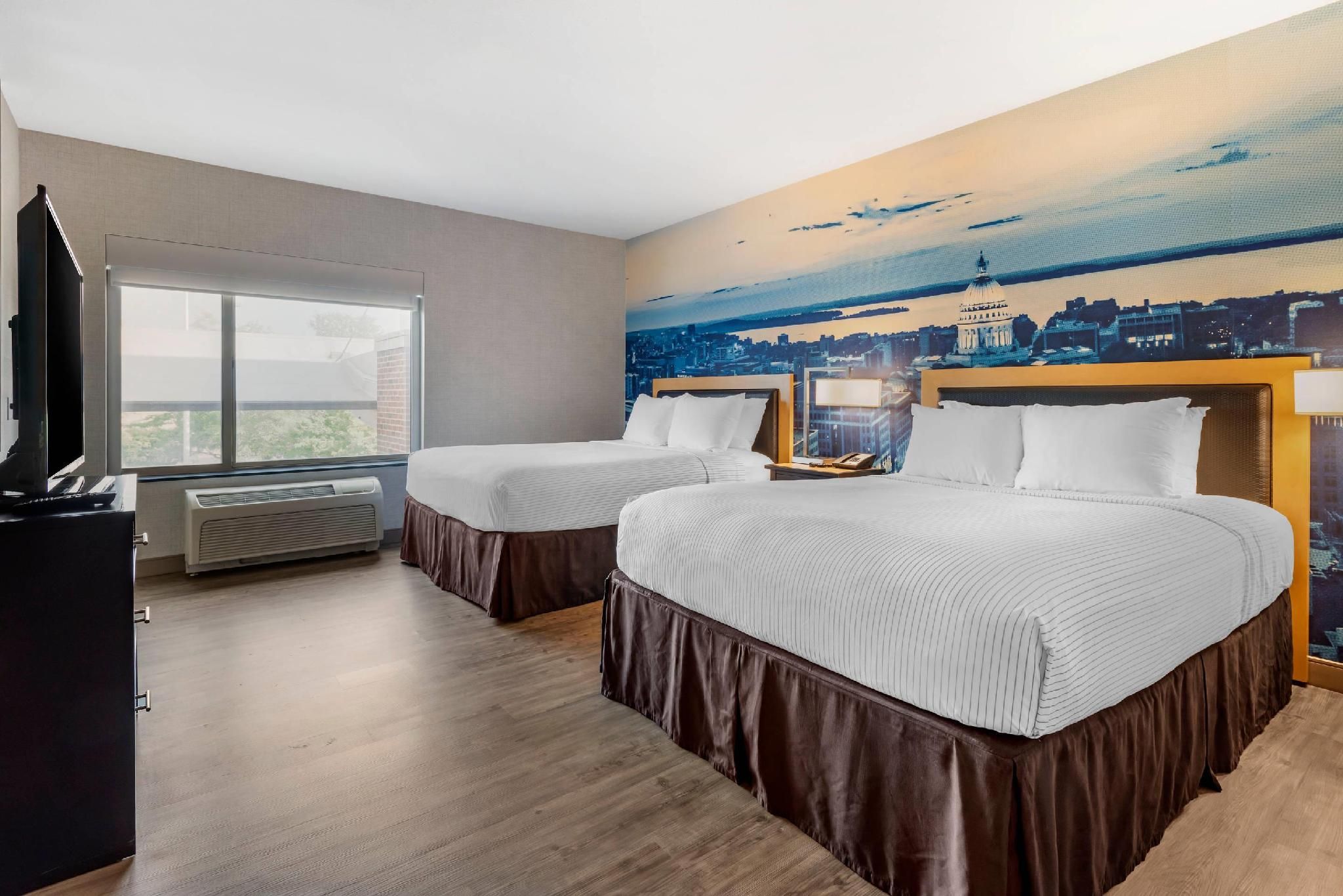2 Queen Beds, Suite, Nonsmoking, Accessible