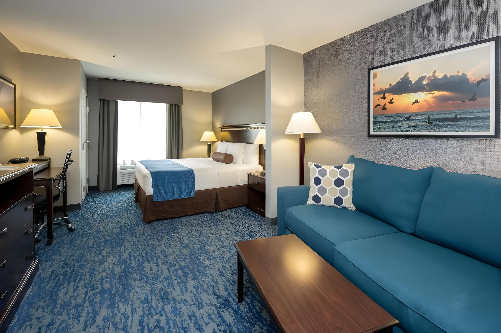 1 King Bed, Suite, Nonsmoking