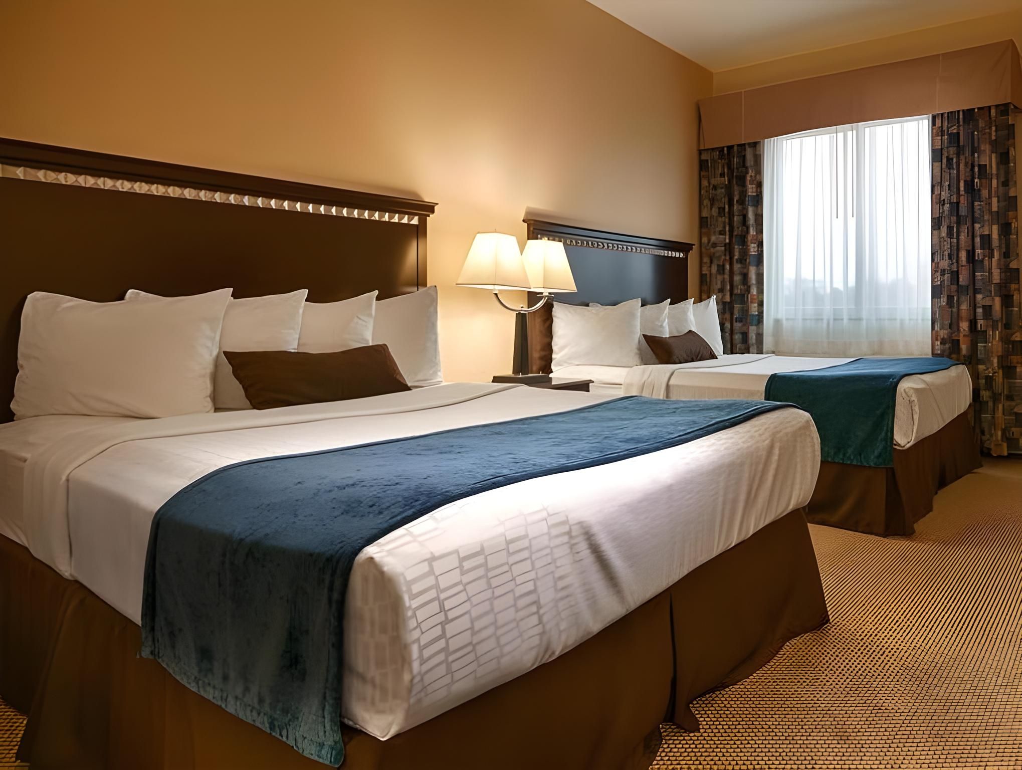 Queen Suite with Two Queen Beds