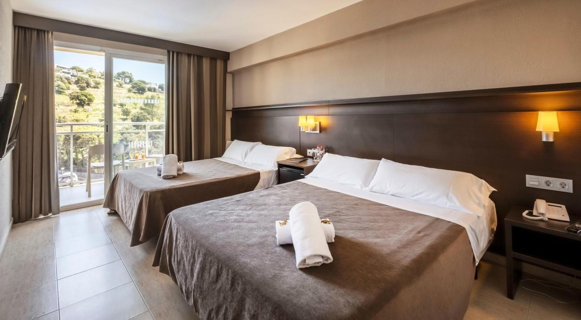 Twin Room with Pool View (2 Adults + 2 Children)